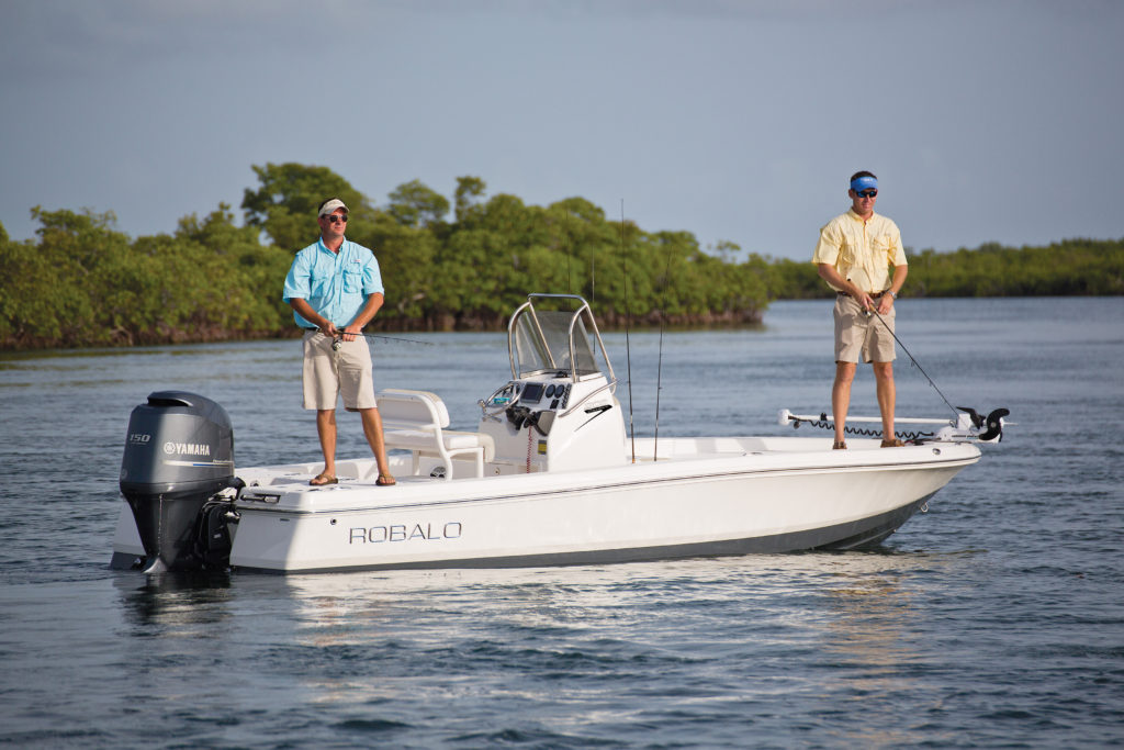 Robalo 206 Cayman Exterior Design