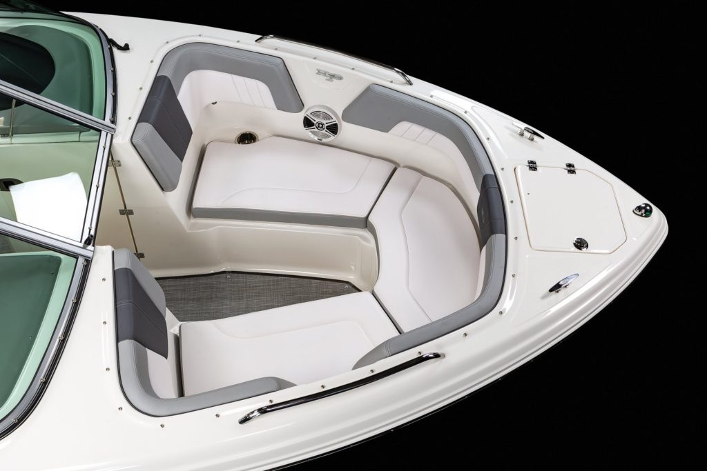 Chaparral 23 H2O Sport Bow Seating